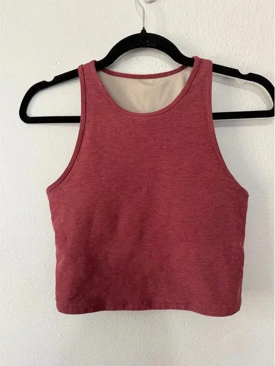 Vuori women’s elevation plyo crop tank with built in bra size small - Picture 1 of 4